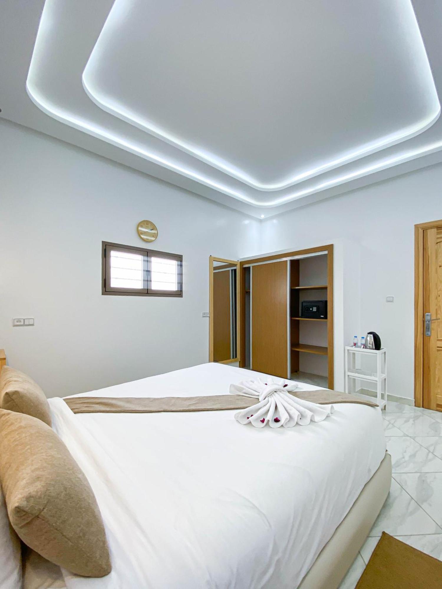 Hotel Apartment America 다클라 외부 사진