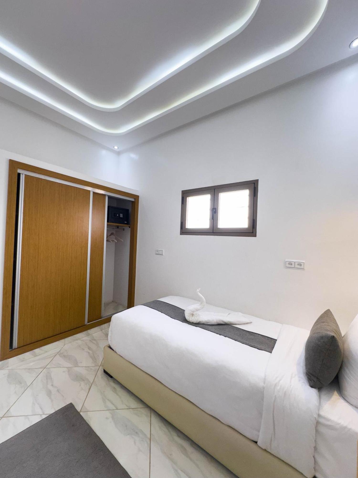 Hotel Apartment America 다클라 외부 사진