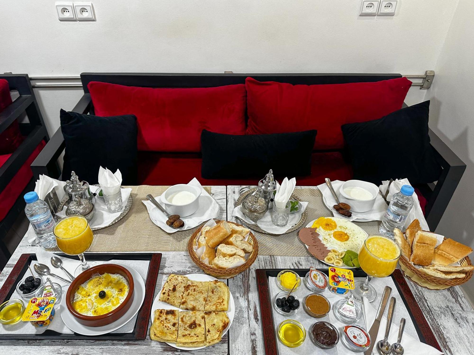 Hotel Apartment America 다클라 외부 사진