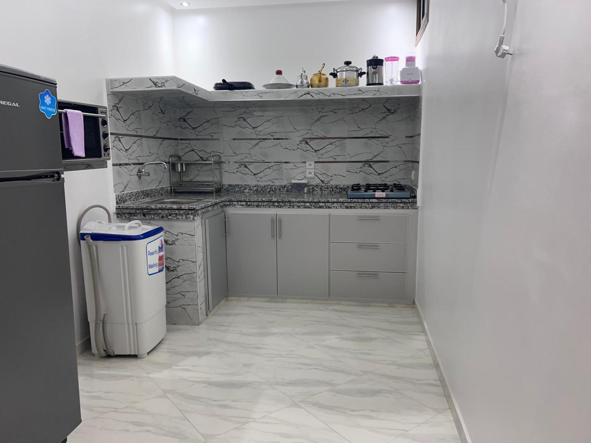 Hotel Apartment America 다클라 외부 사진