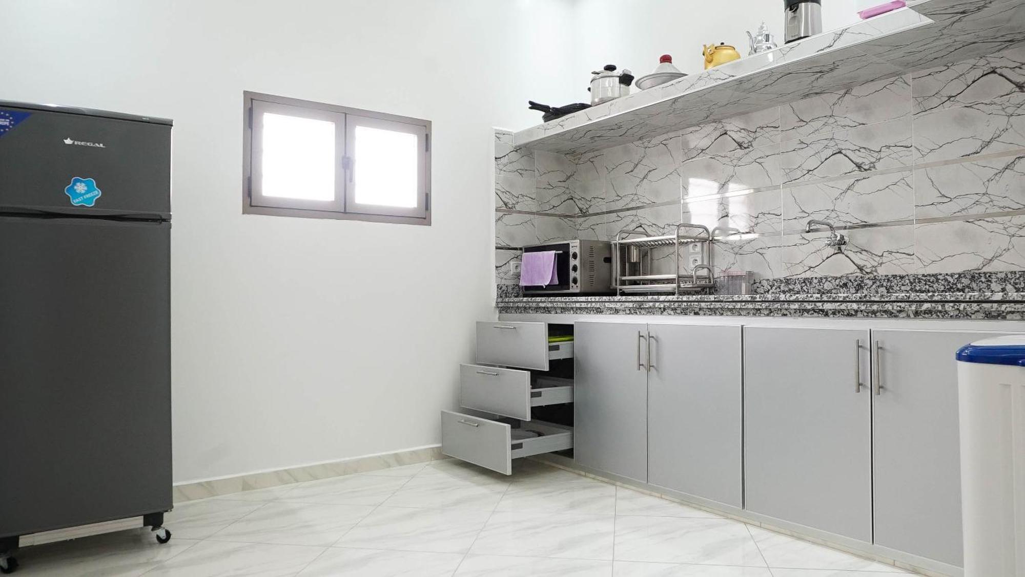 Hotel Apartment America 다클라 외부 사진