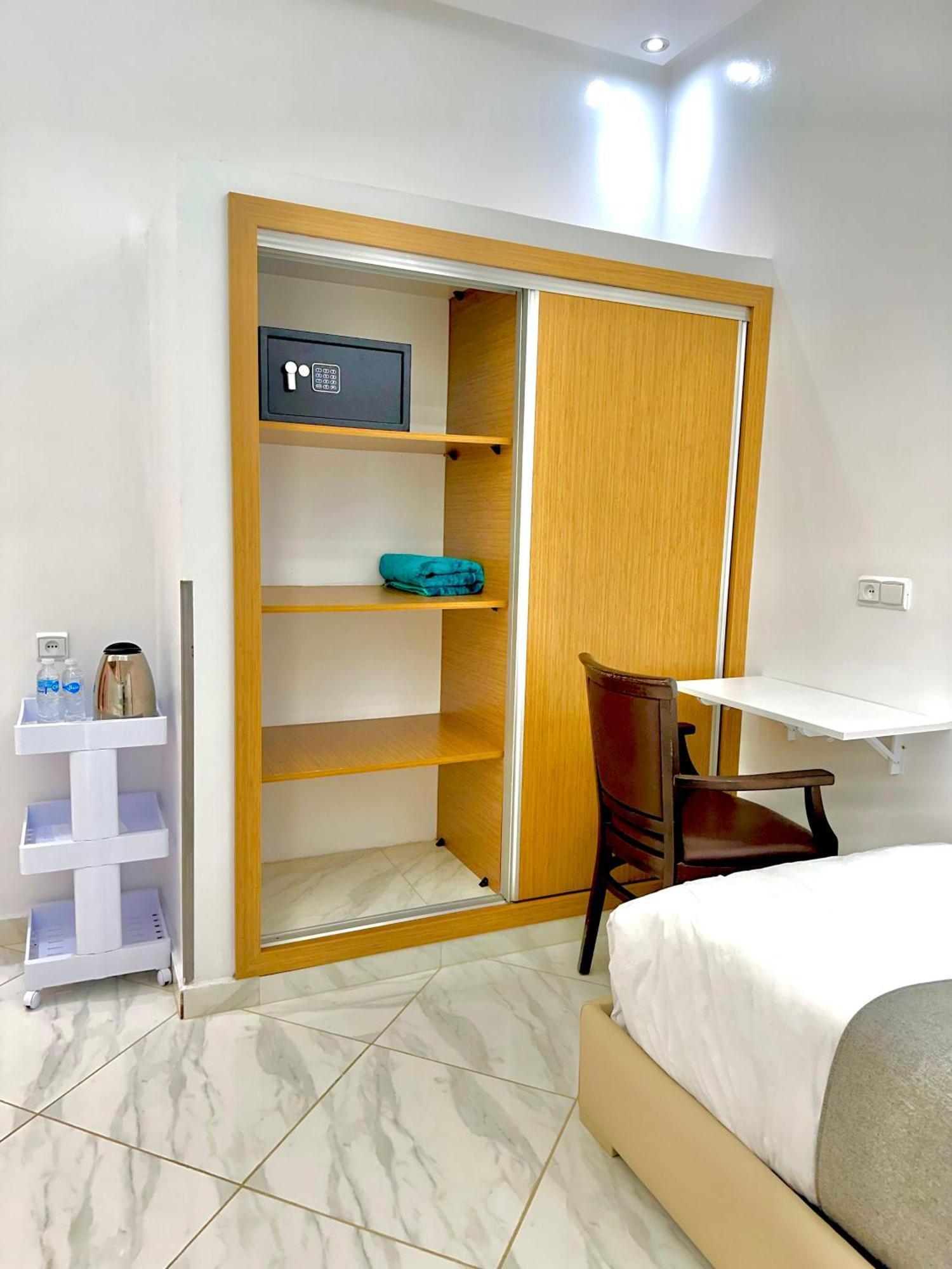 Hotel Apartment America 다클라 외부 사진